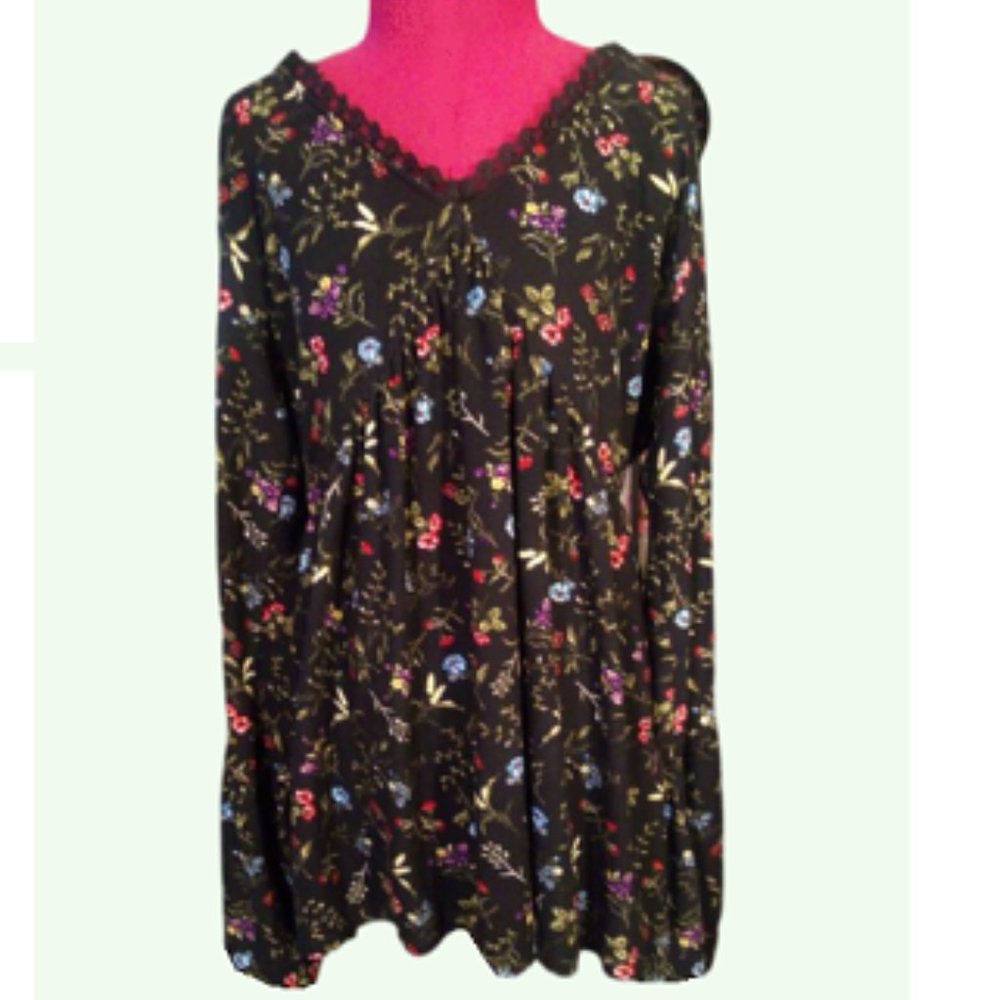 No Boundaries Women's Black Long Sleeve Floral Print   Size  Medium   7/9